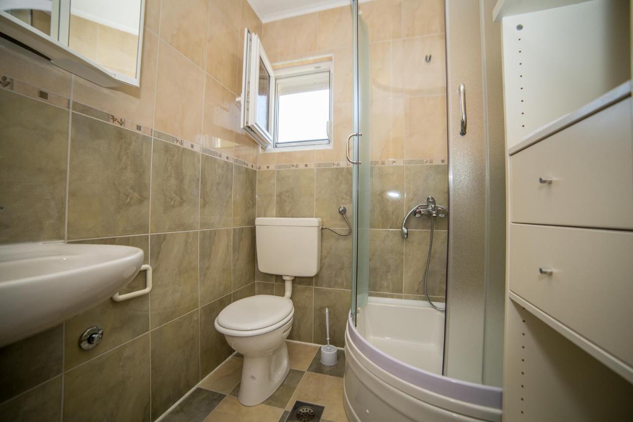 Apartman Bangel 로크바 로고즈니차 외부 사진