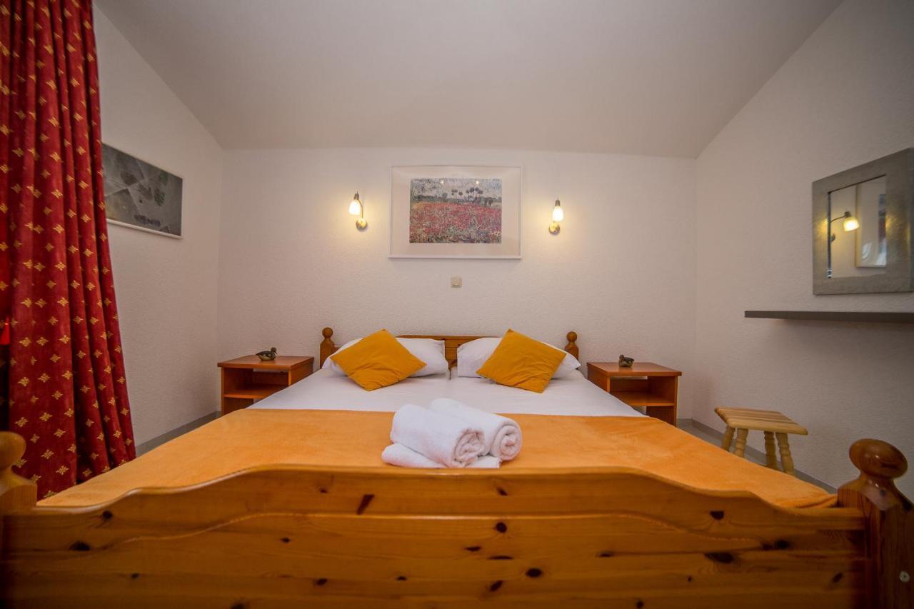 Apartman Bangel 로크바 로고즈니차 외부 사진